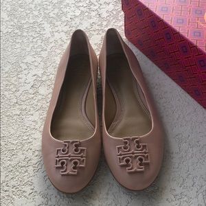 Tory Burch Powder Coated Melinda flat north leader